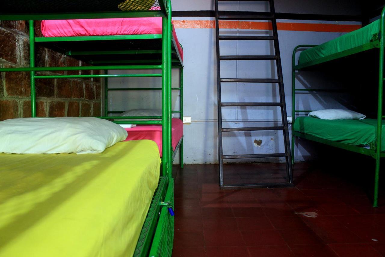 Bigfoot Hostel León Εξωτερικό φωτογραφία
